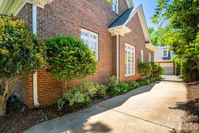 2046 Hopedale Avenue, Charlotte, NC 28207 - Photo 5