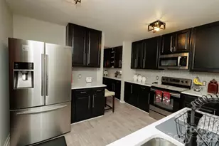 6135 Blue Ash Ln, Charlotte, NC 28215 - Photo 7