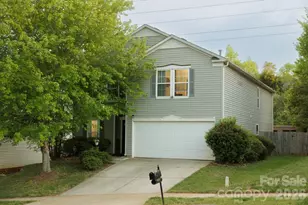 6135 Blue Ash Ln, Charlotte, NC 28215 - Photo 1