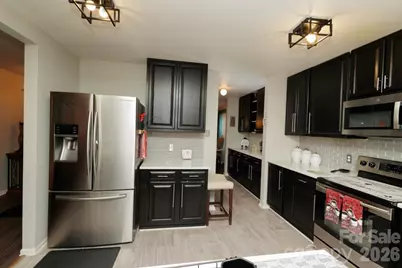 6135 Blue Ash Lane, Charlotte, NC 28215 - Photo 3