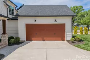 408 Melbourne Ct, Charlotte, NC 28209 - Photo 3