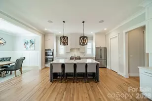 408 Melbourne Ct, Charlotte, NC 28209 - Photo 7