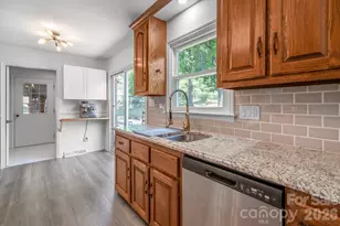 6070 Ferncliff Dr, Concord, NC 28027 - Photo 11