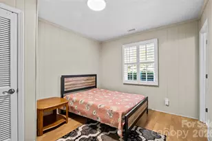7037 Crossridge Rd, Charlotte, NC 28214 - Photo 25