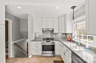 7037 Crossridge Rd, Charlotte, NC 28214 - Photo 9