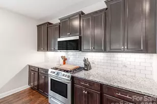 8753 Aspinwall Dr, Charlotte, NC 28216 - Photo 15