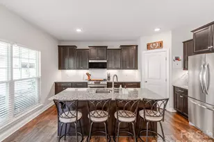8753 Aspinwall Dr, Charlotte, NC 28216 - Photo 13