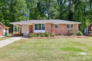 5320 Dolphin Ln, Charlotte, NC 28215 - Photo 1