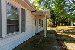 109 Hillcrest Dr, Bessemer City, NC 28016 - Photo 9