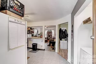 6 Lands End Dr, Candler, NC 28715 - Photo 5