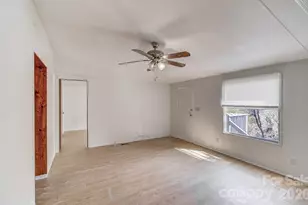10 Lands End Dr, Candler, NC 28715 - Photo 5