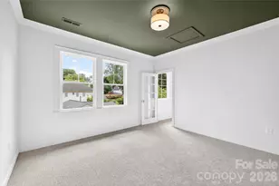 2501 Runnymede Ln, Charlotte, NC 28209 - Photo 33