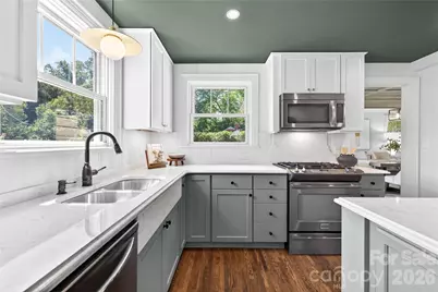 2501 Runnymede Lane, Charlotte, NC 28209 - Photo 11