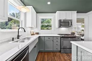 2501 Runnymede Ln, Charlotte, NC 28209 - Photo 11