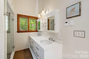 24 Smokey Rd, Asheville, NC 28803 - Photo 27