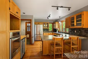 24 Smokey Rd, Asheville, NC 28803 - Photo 3