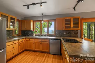 24 Smokey Rd, Asheville, NC 28803 - Photo 17
