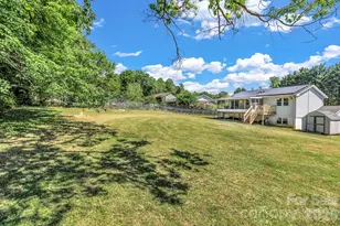 13 Spring Lake Dr, Fletcher, NC 28732 - Photo 3