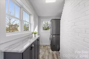 2817 Holt St, Charlotte, NC 28205 - Photo 9