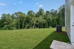 1602 Highacre Pl, Bessemer City, NC 28016 - Photo 5