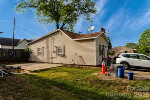 416 E Washington Ave, Bessemer City, NC 28016 - Photo 3