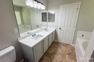 17224 Cambridge Woods Ct, Charlotte, NC 28277 - Photo 31