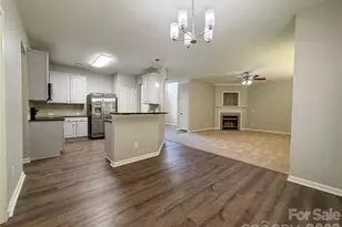 17224 Cambridge Woods Ct, Charlotte, NC 28277 - Photo 13