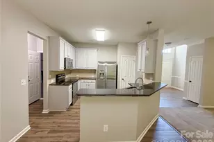 17224 Cambridge Woods Ct, Charlotte, NC 28277 - Photo 9