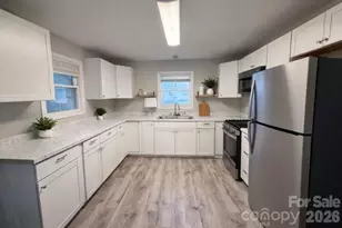 911 Hickory Grove Rd, Gastonia, NC 28056 - Photo 9
