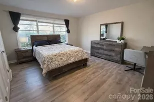 911 Hickory Grove Rd, Gastonia, NC 28056 - Photo 13