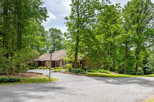 12 Pencross Cir, Etowah, NC 28729 - Photo 3