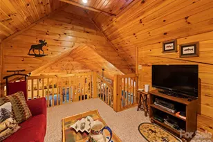 651 Point of View Dr, Waynesville, NC 28785 - Photo 17