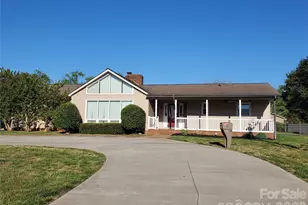 208 S Greenbriar Rd, Statesville, NC 28625 - Photo 1