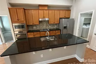 10313 Woodview Cir, Charlotte, NC 28277 - Photo 13