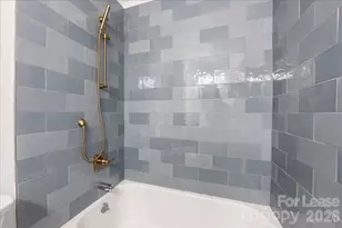 5711 Oak Dr, Charlotte, NC 28216 - Photo 15