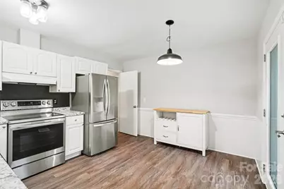 8100 Barncliff Road, Charlotte, NC 28227 - Photo 11