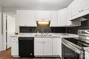 8100 Barncliff Rd, Charlotte, NC 28227 - Photo 15