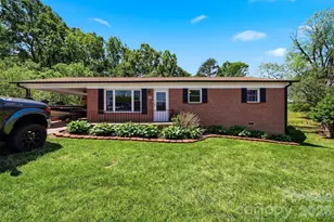5075 Fleetwood Dr, Hickory, NC 28602 - Photo 1