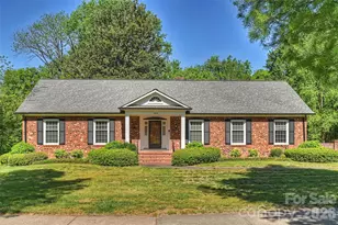 6800 Lancer Dr, Charlotte, NC 28226 - Photo 1