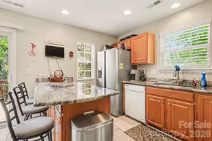 747 Rock Lake Glen, Fort Mill, SC 29715 - Photo 7
