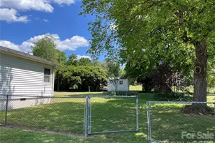 1748 Old W Ln, Gastonia, NC 28052 - Photo 9