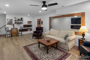 304 Wood Dale Dr, Hendersonville, NC 28791 - Photo 33