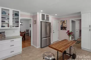 304 Wood Dale Dr, Hendersonville, NC 28791 - Photo 15