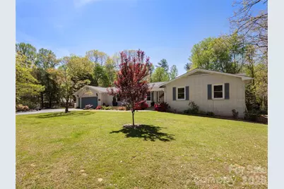 304 Wood Dale Drive, Hendersonville, NC 28791 - Photo 3