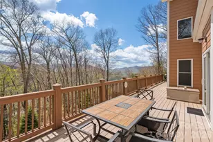 1033 Presidential Dr, Waynesville, NC 28786 - Photo 1