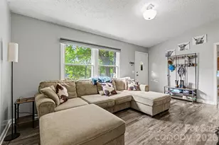 114 State St, Lincolnton, NC 28092 - Photo 5