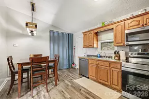 114 State St, Lincolnton, NC 28092 - Photo 13