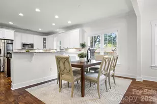 2562 Roseview Ln, Charlotte, NC 28205 - Photo 9