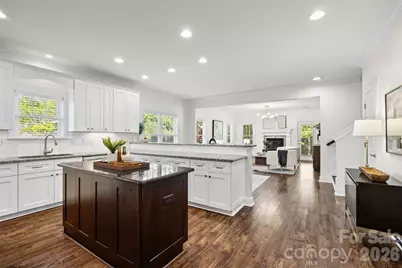 2562 Roseview Lane, Charlotte, NC 28205 - Photo 3