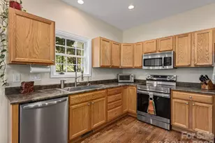 37 Crimson Ln, Hendersonville, NC 28792 - Photo 11